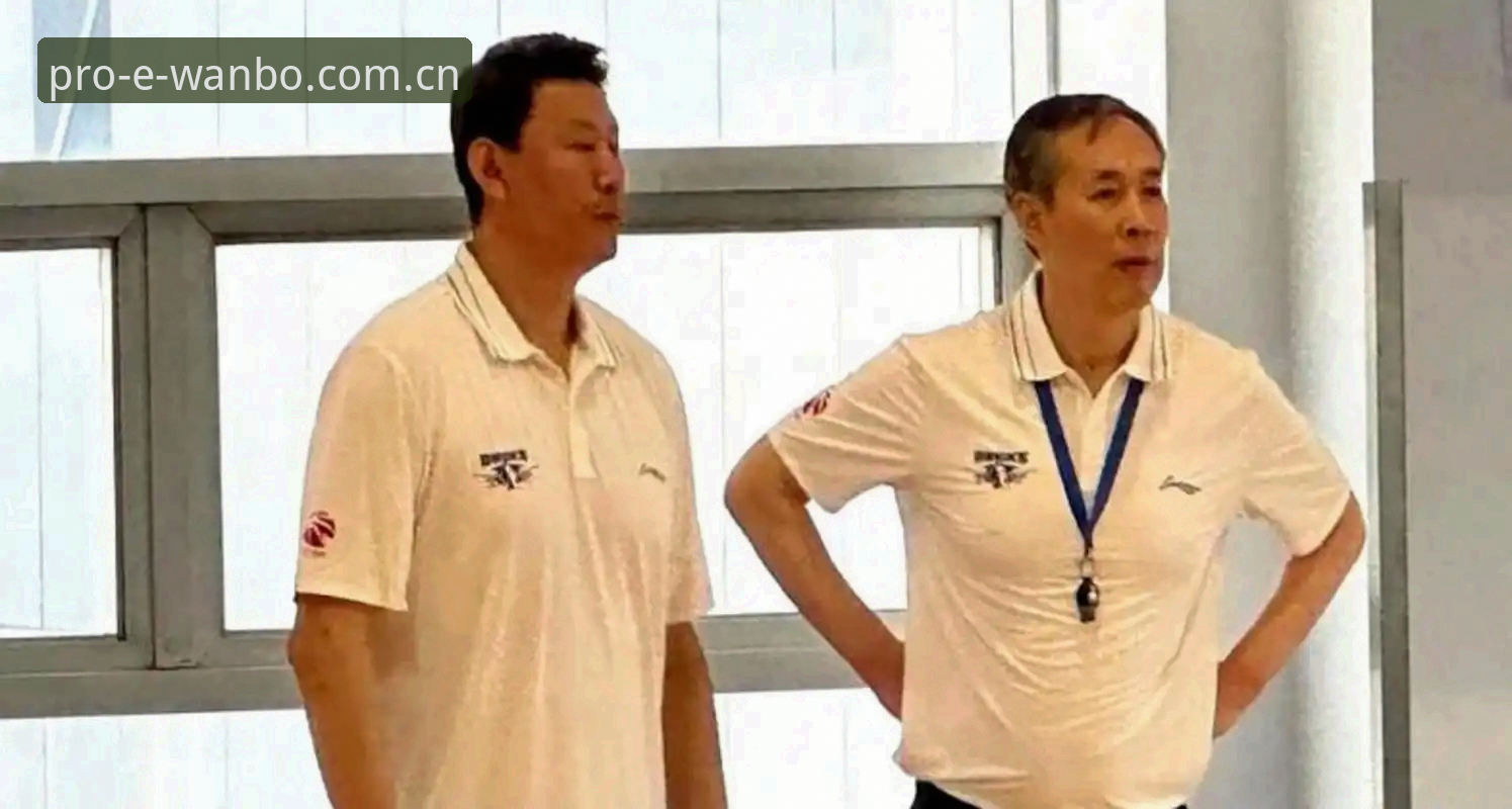 行家都选这一版苹果手机APP下载官方下载 北京男篮换帅李楠深度分析——从禁赛到执掌帅印,这盘棋万博用户怎么看?